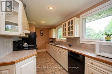 1571 ELM TREE ROAD Kawartha Lakes (Lindsay) Ontario photo 14
