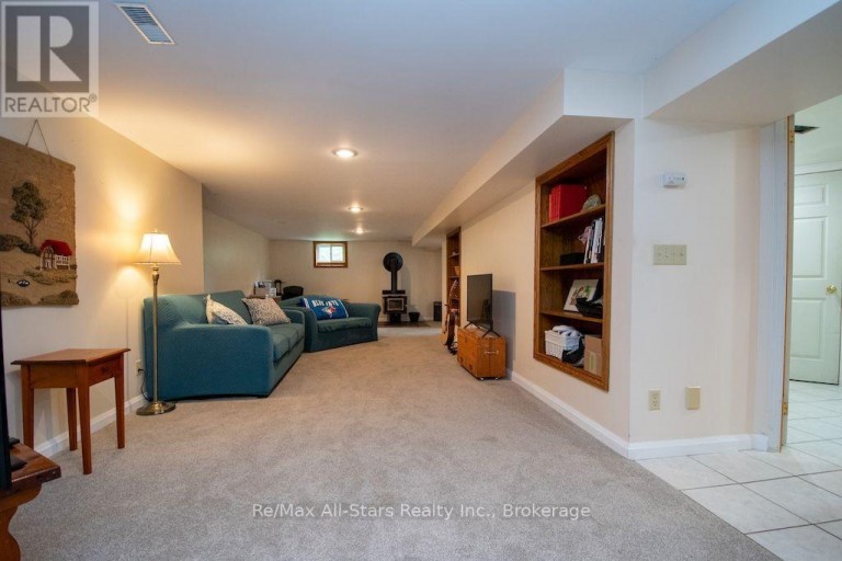 1571 ELM TREE ROAD, Kawartha Lakes (Lindsay), Ontario, K9V4R1