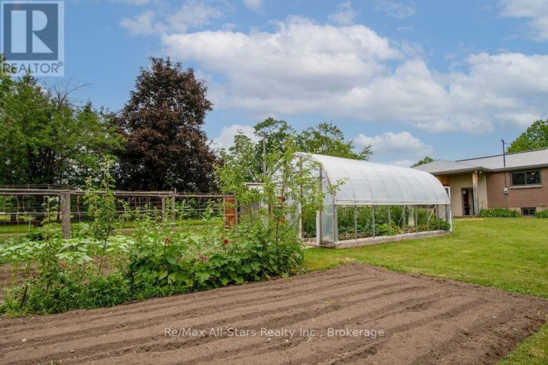 1571 ELM TREE ROAD, Kawartha Lakes (Lindsay), Ontario, K9V4R1