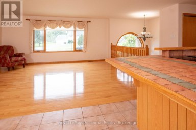 2196 FALCONCREST DRIVE Thunder Bay (Riverdale Road) Ontario photo 12