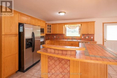 2196 FALCONCREST DRIVE Thunder Bay (Riverdale Road) Ontario photo 15