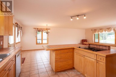 2196 FALCONCREST DRIVE Thunder Bay (Riverdale Road) Ontario photo 19