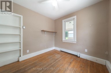 7826 YONGE STREET Innisfil (Stroud) Ontario photo 14
