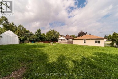 7826 YONGE STREET Innisfil (Stroud) Ontario photo 23