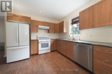 7826 YONGE STREET Innisfil (Stroud) Ontario photo 28
