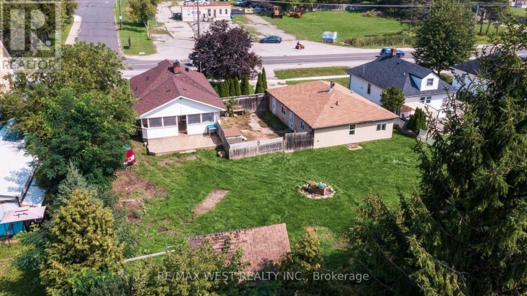 7826 YONGE STREET, Innisfil (Stroud), Ontario, L9S1L4