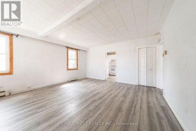 7826 YONGE STREET Innisfil (Stroud) Ontario photo 6