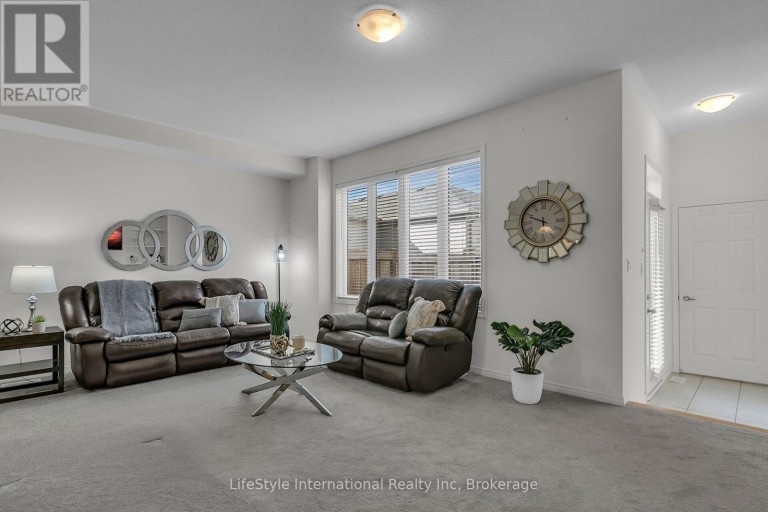 5 - 210 FARLEY ROAD W, Centre Wellington (Fergus), Ontario, N1M0H2