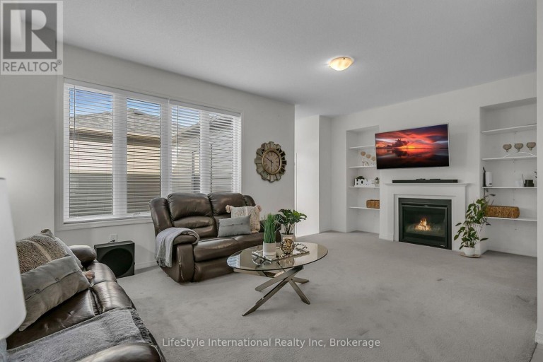 5 - 210 FARLEY ROAD W, Centre Wellington (Fergus), Ontario, N1M0H2