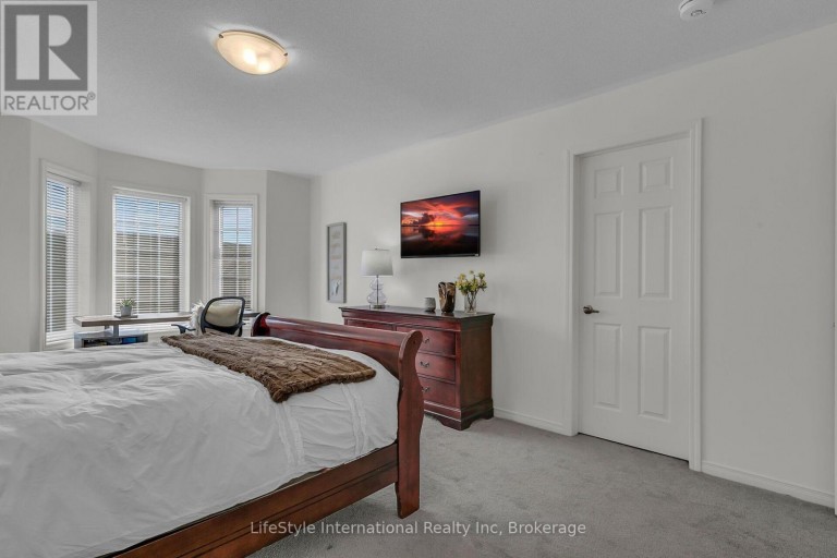 5 - 210 FARLEY ROAD W, Centre Wellington (Fergus), Ontario, N1M0H2