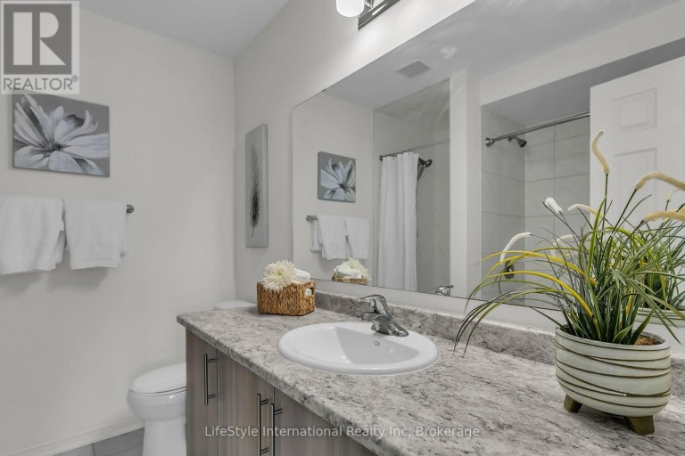 5 - 210 FARLEY ROAD W, Centre Wellington (Fergus), Ontario, N1M0H2