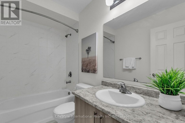 5 - 210 FARLEY ROAD W, Centre Wellington (Fergus), Ontario, N1M0H2