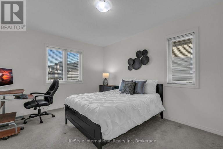 5 - 210 FARLEY ROAD W, Centre Wellington (Fergus), Ontario, N1M0H2