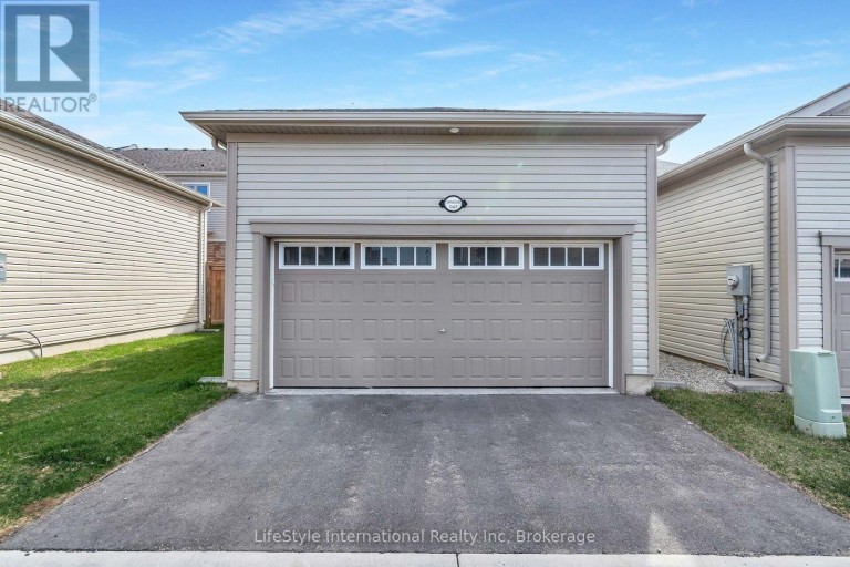 5 - 210 FARLEY ROAD W, Centre Wellington (Fergus), Ontario, N1M0H2