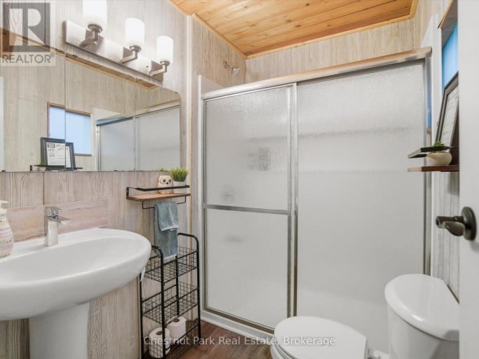 11 - 1158 CRANBERRY ROAD, Muskoka Lakes (Medora), Ontario, P0C1A0