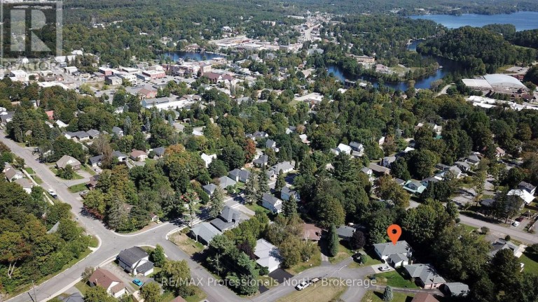 12 ANTHONY COURT, Huntsville, Ontario, P1H1T2