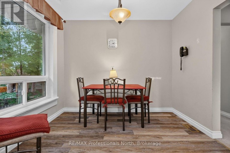 12 ANTHONY COURT, Huntsville, Ontario, P1H1T2