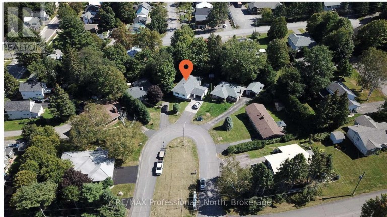 12 ANTHONY COURT, Huntsville, Ontario, P1H1T2