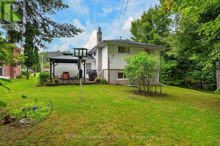 12 ANTHONY COURT, Huntsville, Ontario, P1H1T2