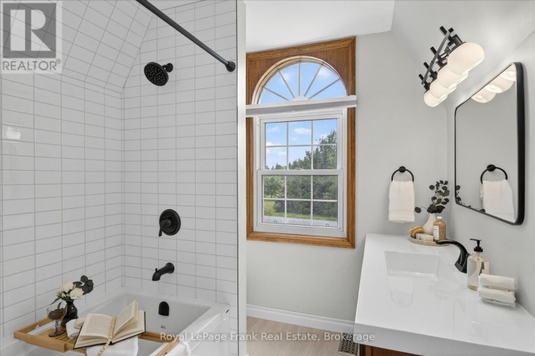 837 TINDLE BAY ROAD, Selwyn, Ontario, K9J0C5