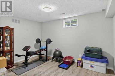 837 TINDLE BAY ROAD Selwyn Ontario photo 33