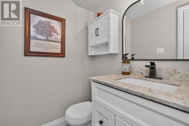 9 - 38 KENWELL CRESCENT Barrie (Holly) Ontario photo 11