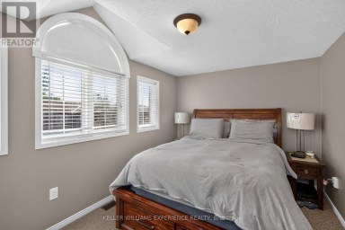 9 - 38 KENWELL CRESCENT Barrie (Holly) Ontario photo 14