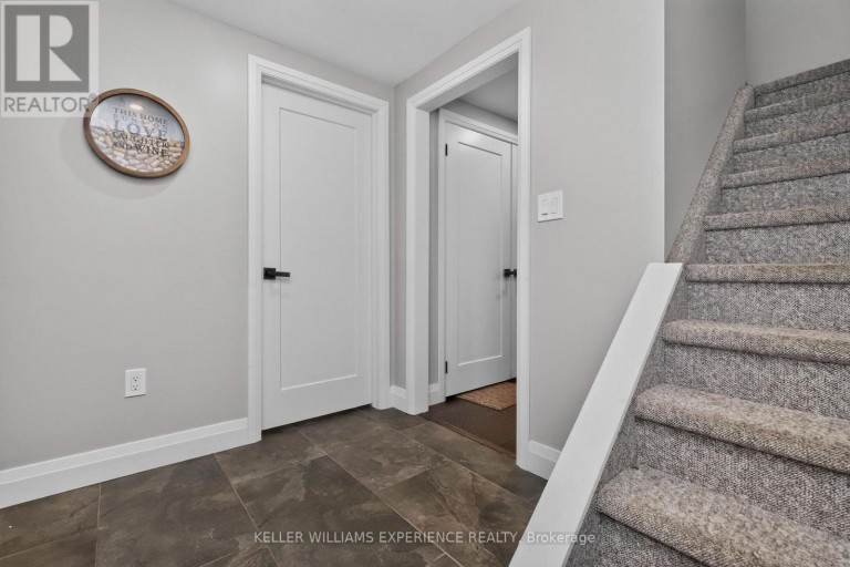 9 - 38 KENWELL CRESCENT, Barrie (Holly), Ontario, L4N0Z6