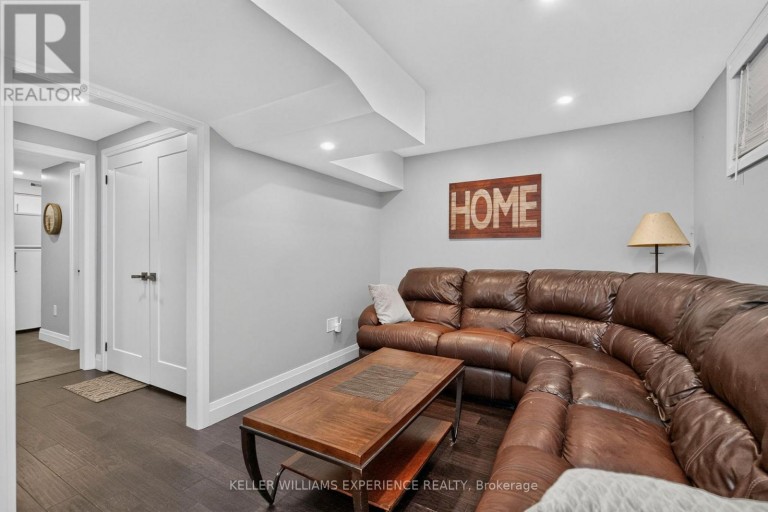 9 - 38 KENWELL CRESCENT, Barrie (Holly), Ontario, L4N0Z6