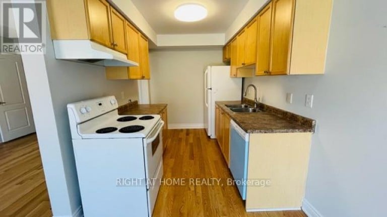 140 SYDENHAM WELLS ROAD, Barrie (Georgian Drive), Ontario, L4M6T3