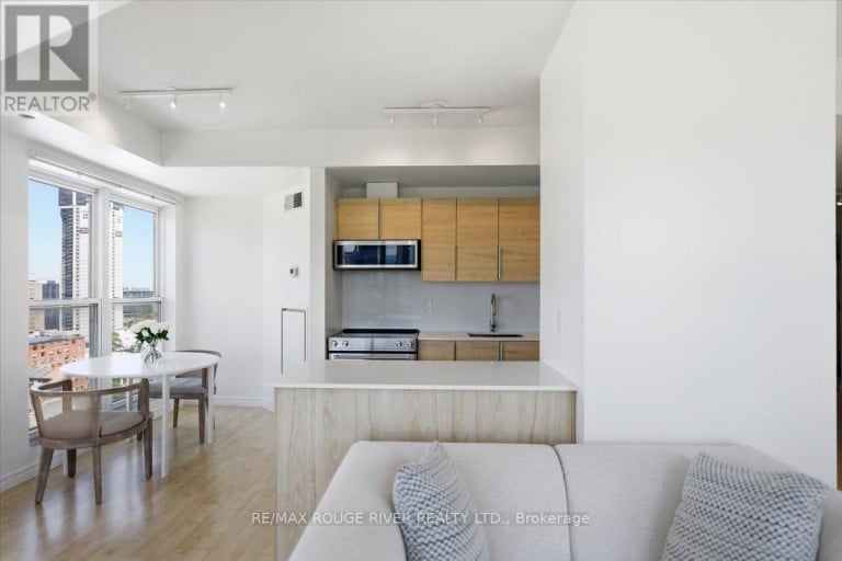 1401 - 135 JAMES STREET S, Hamilton (Corktown), Ontario, L8P2Z6