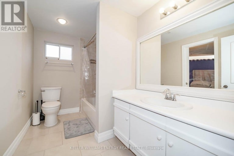 23 DOWNHAM DRIVE, Clarington (Bowmanville), Ontario, L1C4G9