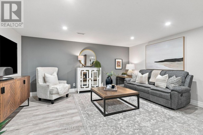 93 APPLEDENE DRIVE, Quinte West (Murray Ward), Ontario, K8V0L4