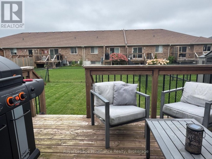 19 MCINTOSH CRESCENT, Quinte West (Murray Ward), Ontario, K8V0G1