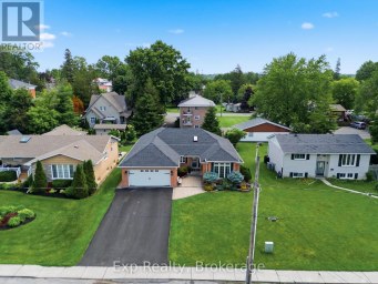 121 SIMCOE STREET Greater Napanee (Greater Napanee) Ontario photo 3