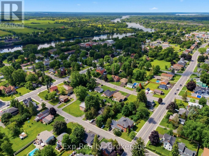 121 SIMCOE STREET, Greater Napanee (Greater Napanee), Ontario, K7R2X5