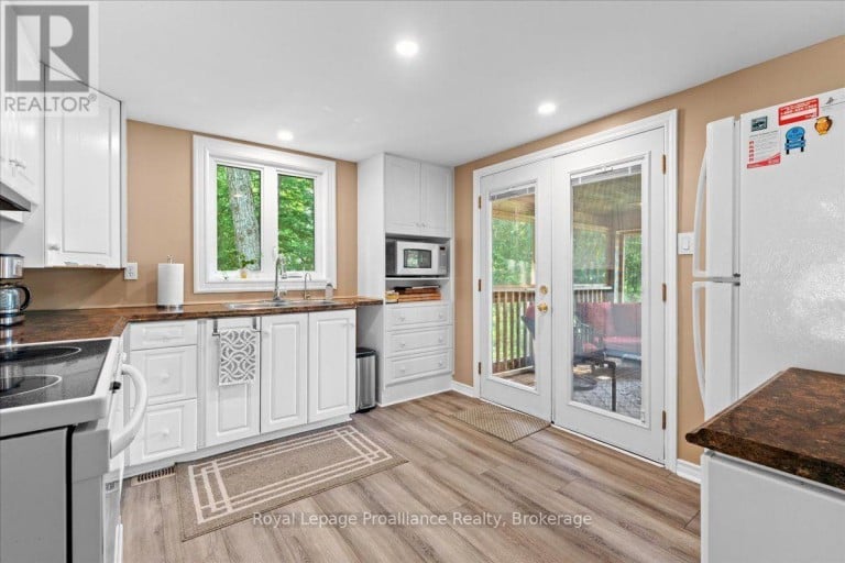 17 HALCOMB LANE, Limerick, Ontario, K0L1P0