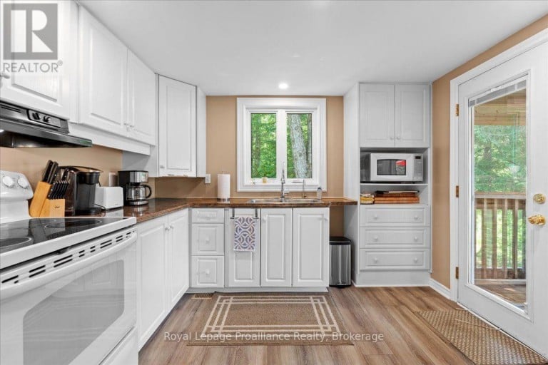 17 HALCOMB LANE, Limerick, Ontario, K0L1P0