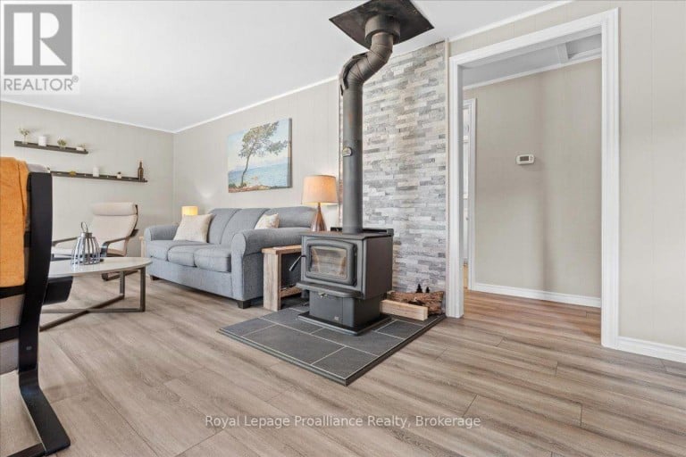 17 HALCOMB LANE, Limerick, Ontario, K0L1P0