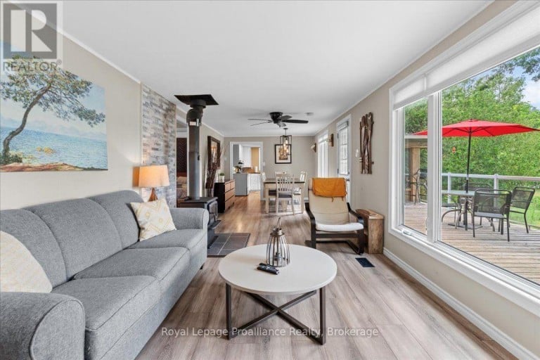 17 HALCOMB LANE, Limerick, Ontario, K0L1P0