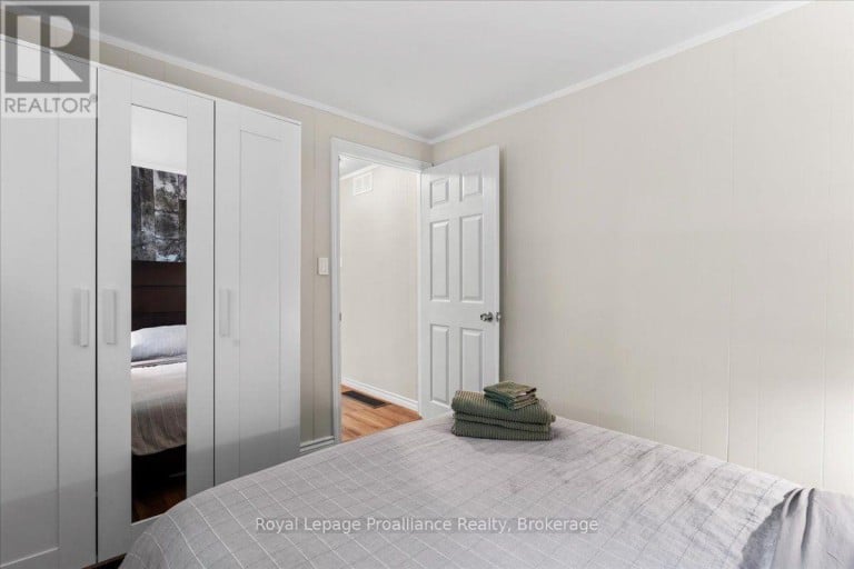 17 HALCOMB LANE, Limerick, Ontario, K0L1P0