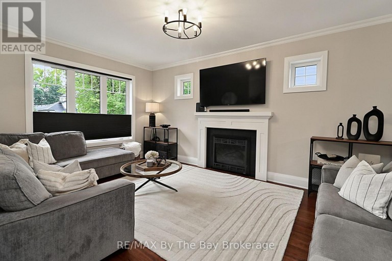 320 BIRCH STREET, Collingwood, Ontario, L9Y2V7