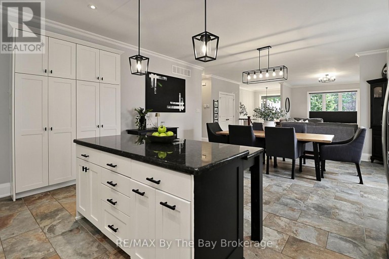 320 BIRCH STREET, Collingwood, Ontario, L9Y2V7