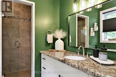 320 BIRCH STREET Collingwood Ontario photo 22