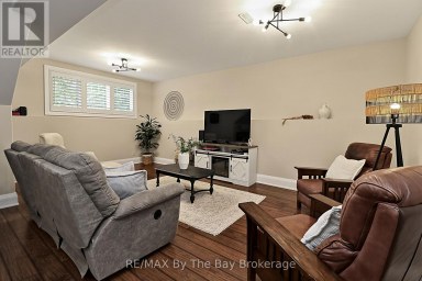 320 BIRCH STREET Collingwood Ontario photo 25