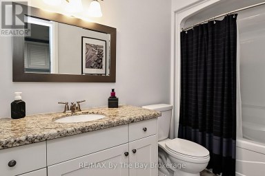 320 BIRCH STREET Collingwood Ontario photo 32