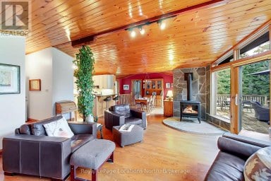 417057 TENTH LINE Blue Mountains Ontario photo 5