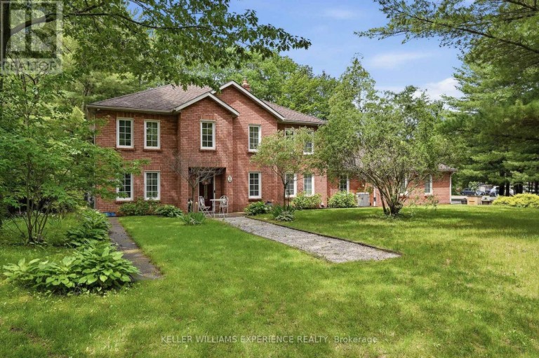 2 SEELEY COURT, Wasaga Beach, Ontario, L9Z2A7