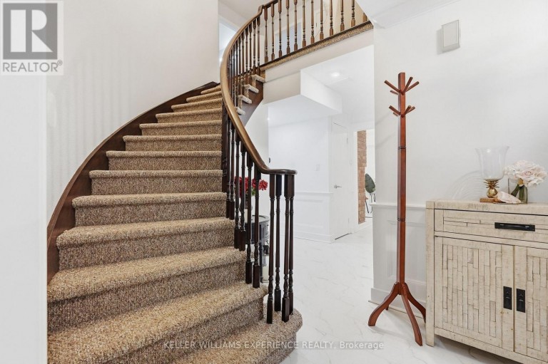 2 SEELEY COURT, Wasaga Beach, Ontario, L9Z2A7