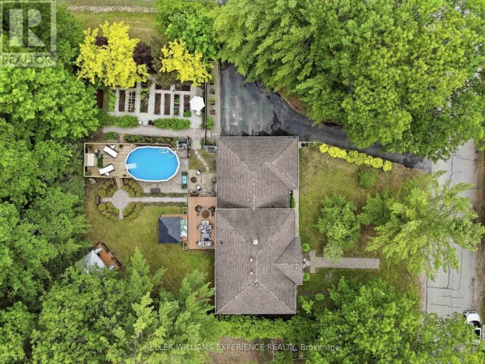 2 SEELEY COURT, Wasaga Beach, Ontario, L9Z2A7
